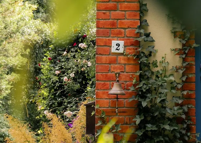 Haus Am Erlenhain Mit Sauna Und Grossem, Naturnahen Garten Dom wakacyjny Grambow (Greifswald)